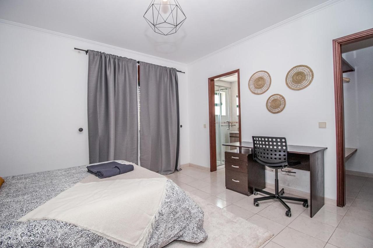 Charming Private Rooms In An Apartment A2 Penha - ファロ エクステリア 写真